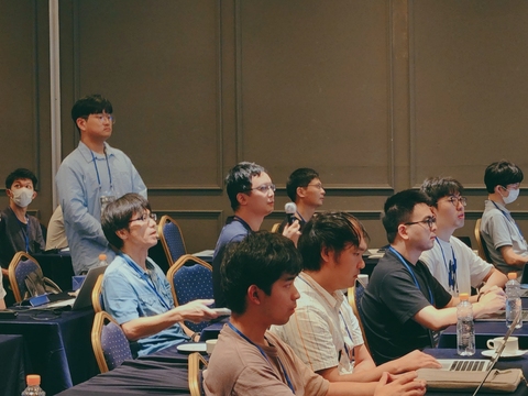 2025-09-15-14-54-02-795