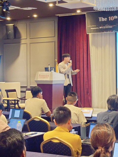 2025-09-15-15-18-04-293