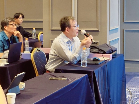 2025-09-15-15-49-38-464