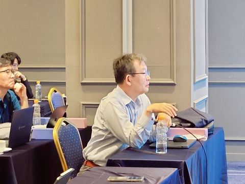 2025-09-15-15-49-56-215