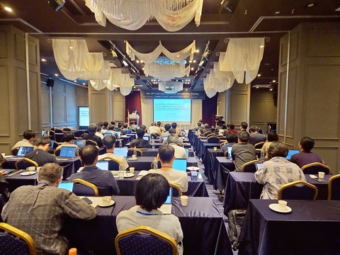 2025-09-15-17-57-41-052