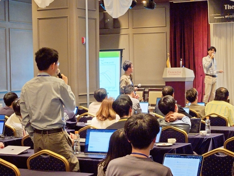 2025-09-16-09-21-16-930