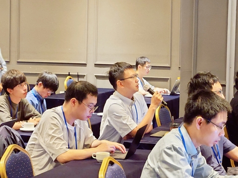 2025-09-16-09-22-03-861