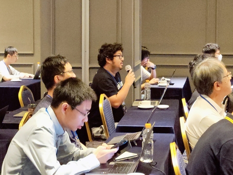 2025-09-16-09-23-39-034