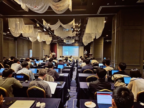 2025-09-16-16-43-34-005