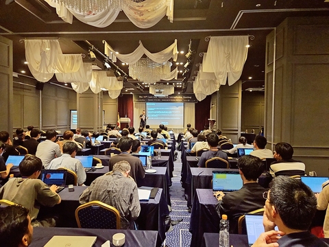 2025-09-16-17-04-05-749