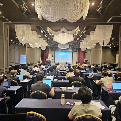 2025-09-17-14-08-39-936