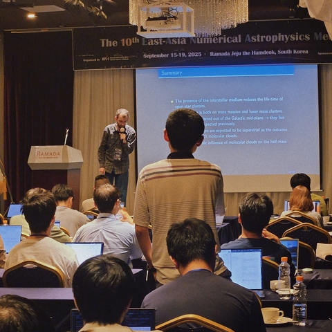 2025-09-17-15-58-22-977